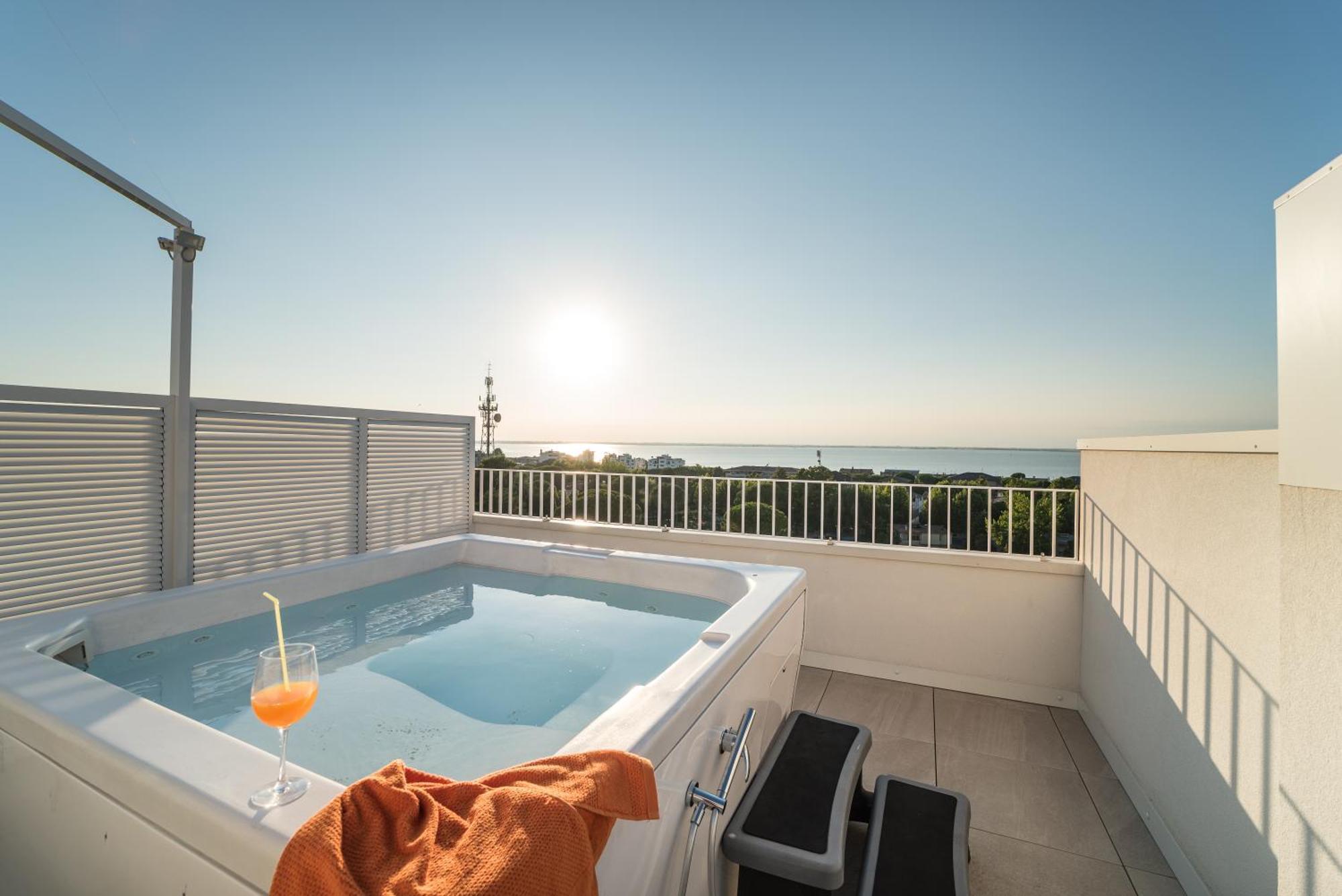 Appartamenti Torre Bianca Lignano Sabbiadoro Buitenkant foto